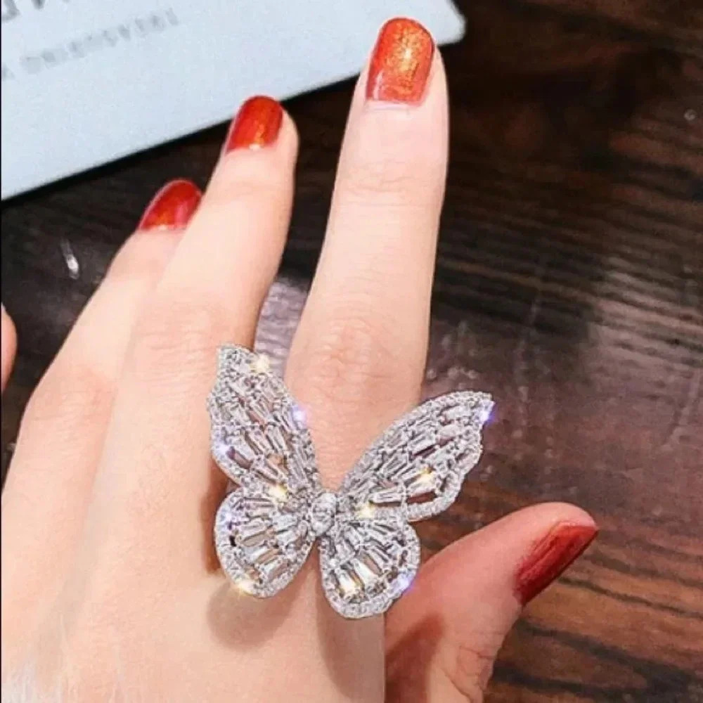 NEW 18k Huge White Gold Diamond Butterfly Ring